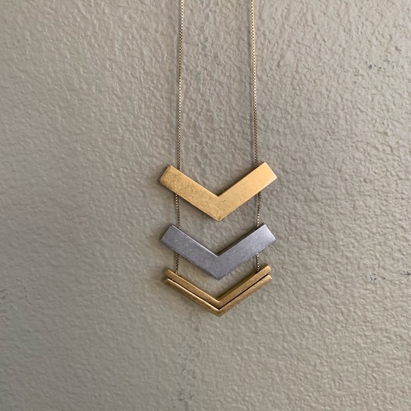 Madewell chevron necklace - Picture 4 of 4